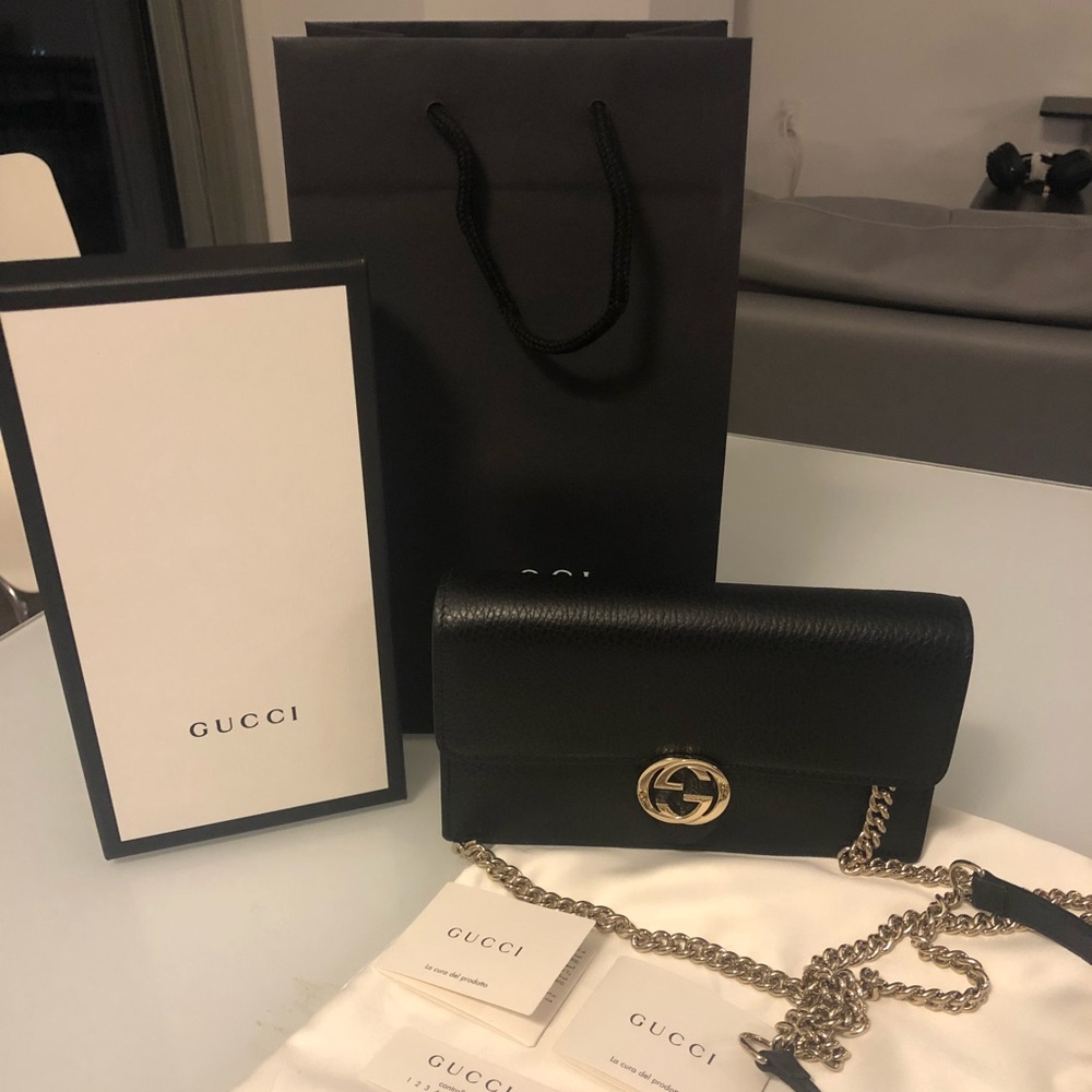 Gucci Interlocking GG Crossbody Wallet Bag Purse